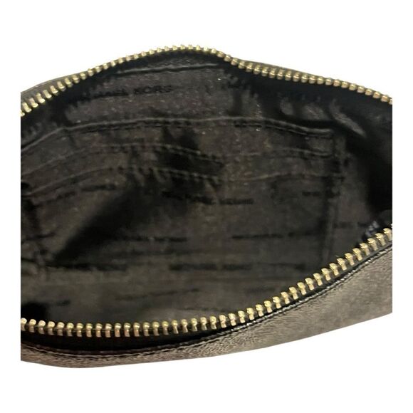 EUC Michael Kors Two Tone Black Signature
Wristlet Wallet - Picture 4 of 6